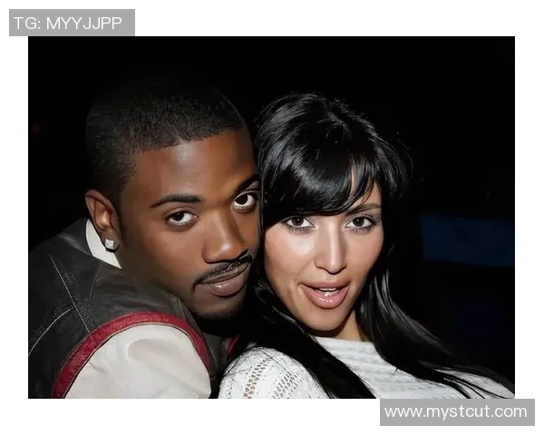 卡戴珊家族真人秀背后的故事与精彩瞬间全揭秘