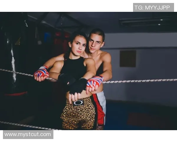 搏击真人秀格斗女神展现女性力量与魅力的巅峰对决之旅