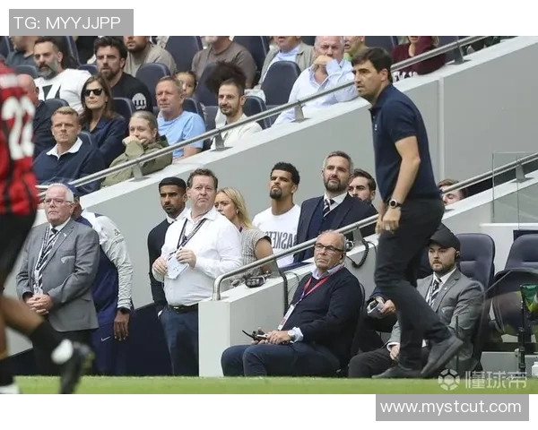 欧联杯精彩夜索兰克绝杀进球助球队晋级引发热烈反响