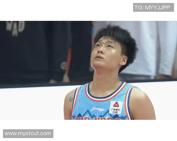 男篮连胜再添佳绩赵睿首发2米18强援助力郭士强战西甲西乙联队